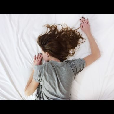 【睡眠足りてる？】横にはなるけどなかなか眠れずに悩んでいるあなたへ